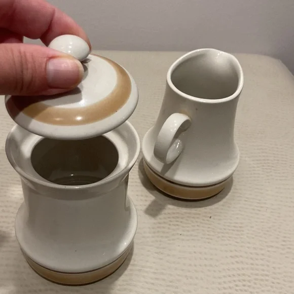 Japan vintage Hand Decorated Stoneware WaterColors Hearthside Creamer Sugar Set - Picture 10 of 11